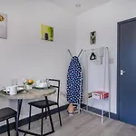 78f3 - Cosy & Welcoming * Bradford (West Yorkshire)