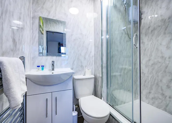 78f3 - Cosy & Welcoming Bradford (West Yorkshire)